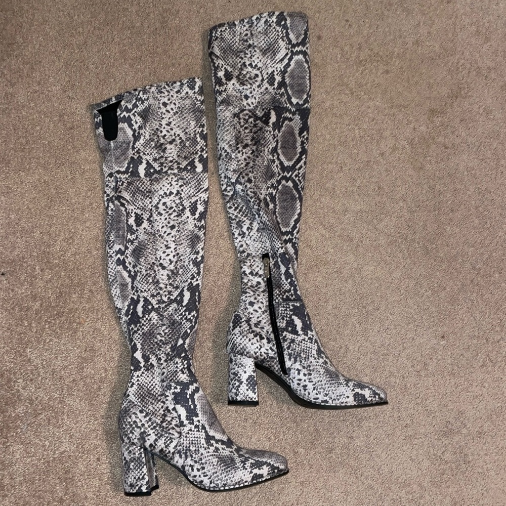 NBW Marc Fisher Over The Knee Boots